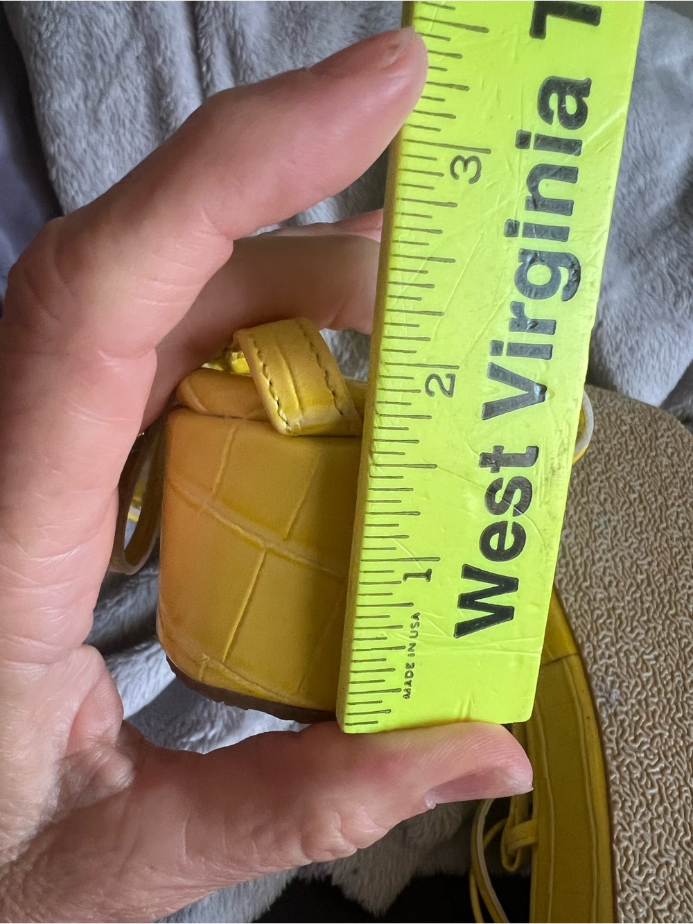 Fashion Nova Yellow Wrap Up Women’s Size 10 Sandals, new with tag/wrap - Picture 6 of 7